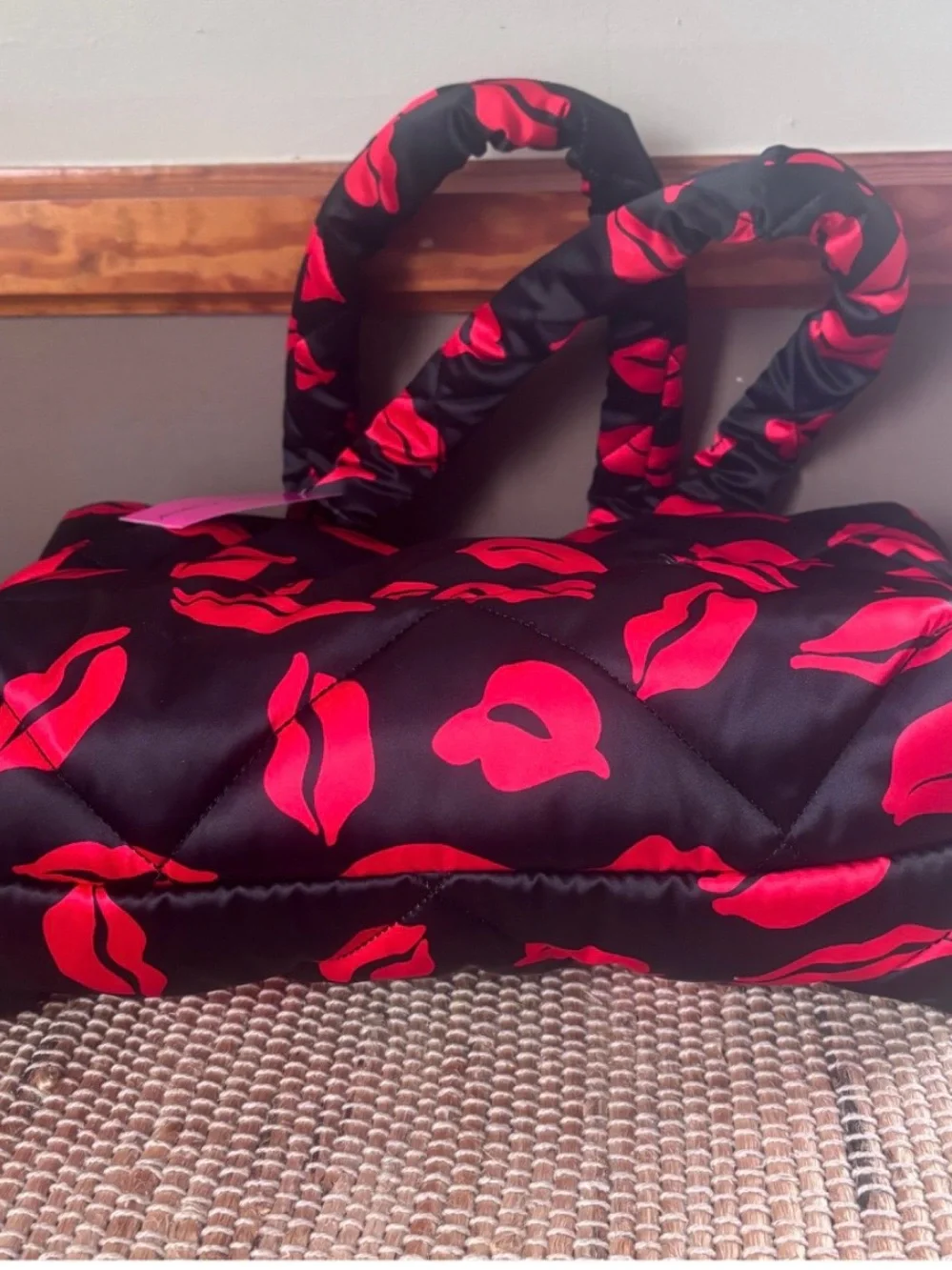 Betsey Johnson lip kiss print pillow quilted tote shoulder bag purse NWT - Picture 7 of 7
